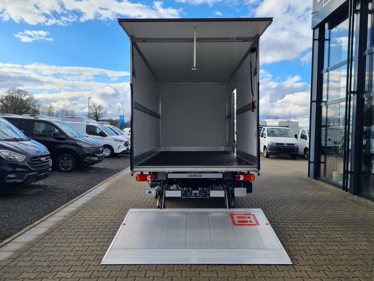 Renault Master 35 New Möbel Koffer LBW LUFTFEDERUNG KAME - Tarbesõiduk furgoon: pilt 5 Renault Master 35 New Möbel Koffer LBW LUFTFEDERUNG KAME - Tarbesõiduk furgoon: pilt 5