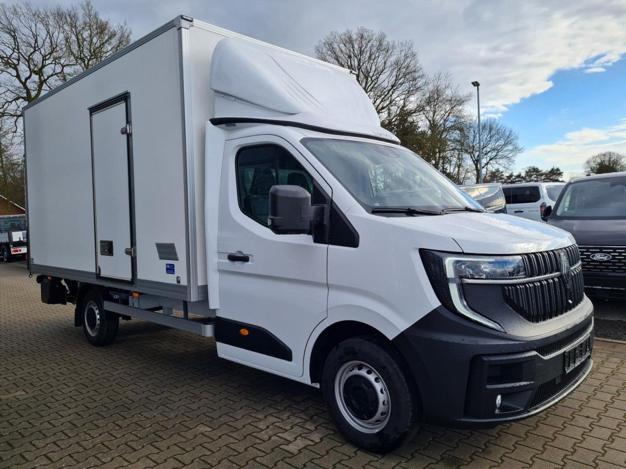 Renault Master 35 New Möbel Koffer LBW LUFTFEDERUNG KAME - Tarbesõiduk furgoon: pilt 3 Renault Master 35 New Möbel Koffer LBW LUFTFEDERUNG KAME - Tarbesõiduk furgoon: pilt 3