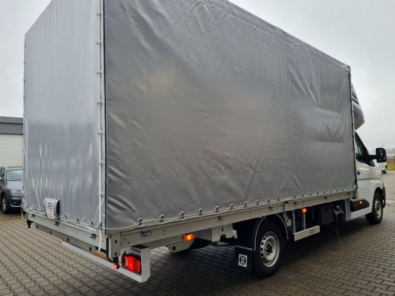 Renault Master 35 New Pritsche Schiebe Plane Schlafkab L - Tent tarbesõiduk: pilt 5 Renault Master 35 New Pritsche Schiebe Plane Schlafkab L - Tent tarbesõiduk: pilt 5