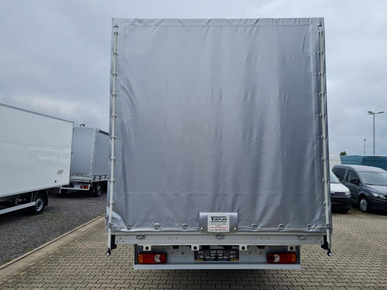 Renault Master 35 Pritsche Schiebe Plane Schlafkab Luftf - Tent tarbesõiduk: pilt 5 Renault Master 35 Pritsche Schiebe Plane Schlafkab Luftf - Tent tarbesõiduk: pilt 5