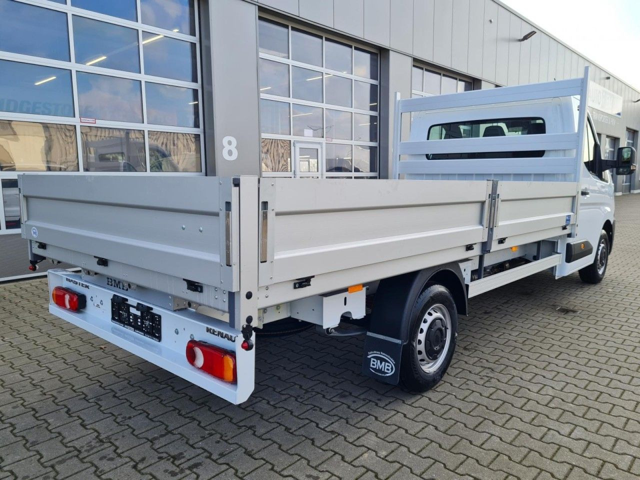 Renault Master New 35 Pritsche lang KLIMA KOMFORT TEMPOM - Madelauto: pilt 4 Renault Master New 35 Pritsche lang KLIMA KOMFORT TEMPOM - Madelauto: pilt 4