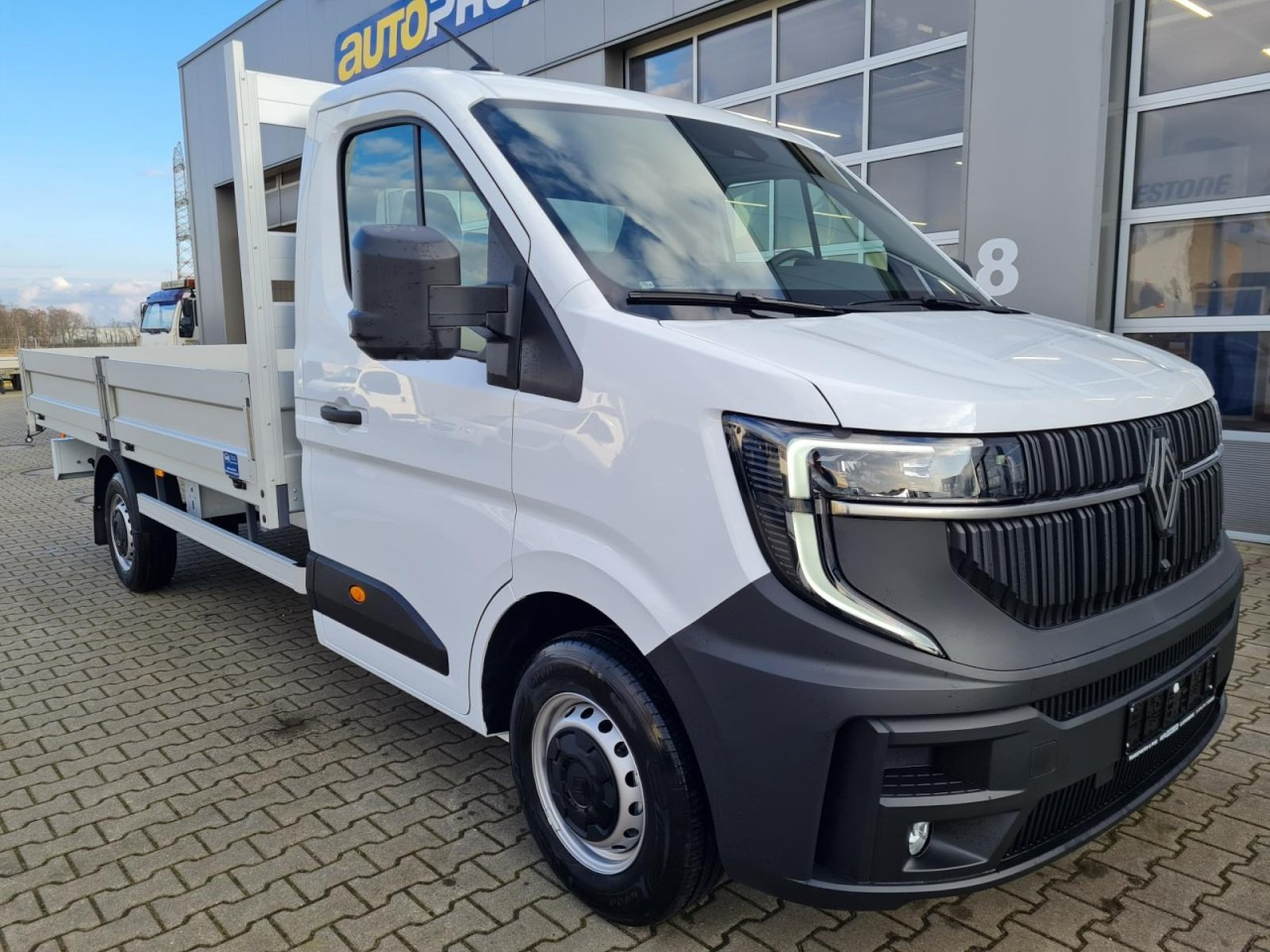 Renault Master New 35 Pritsche lang KLIMA KOMFORT TEMPOMAT - Madelauto: pilt 3 Renault Master New 35 Pritsche lang KLIMA KOMFORT TEMPOMAT - Madelauto: pilt 3
