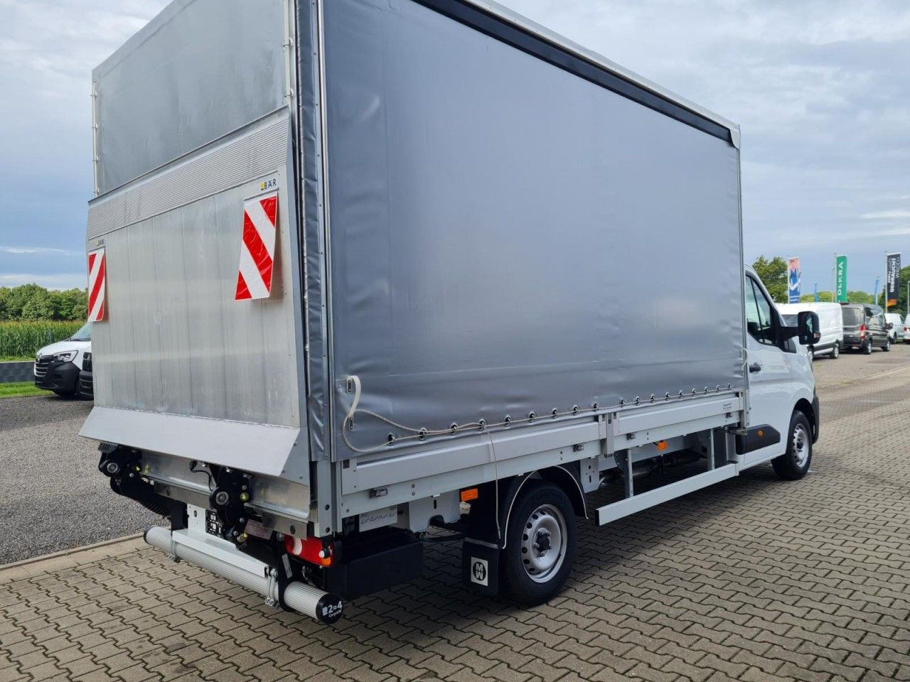 Renault Master Pritsche Schiebe Plane LBW Luftfederung - Tent tarbesõiduk: pilt 5 Renault Master Pritsche Schiebe Plane LBW Luftfederung - Tent tarbesõiduk: pilt 5
