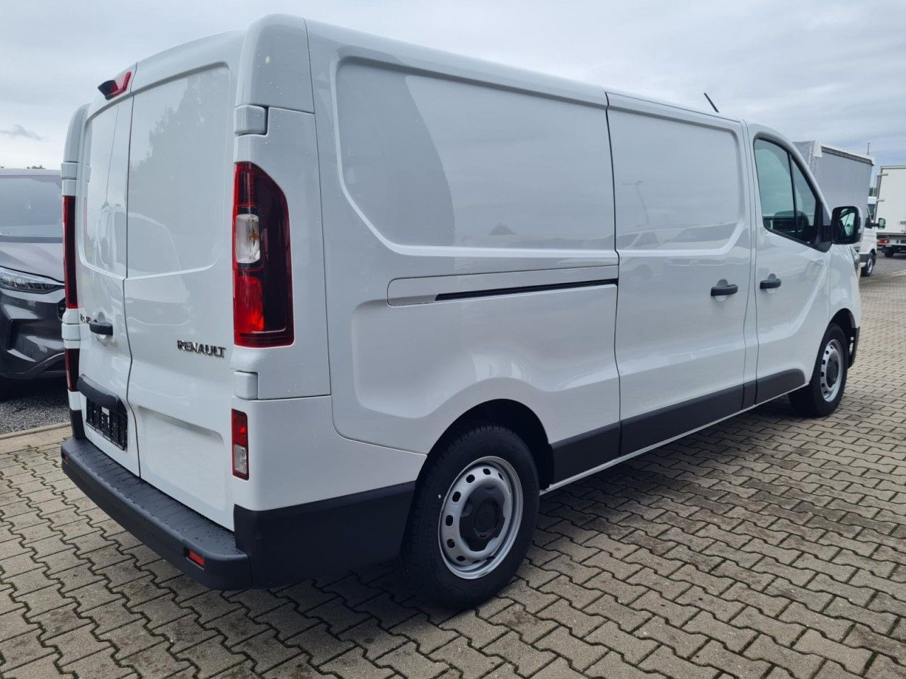 Renault Trafic Kühlkasten 3.0t L2 KLIMA LED NAVI_APP TEM - Tarbesõiduk külmik: pilt 4 Renault Trafic Kühlkasten 3.0t L2 KLIMA LED NAVI_APP TEM - Tarbesõiduk külmik: pilt 4