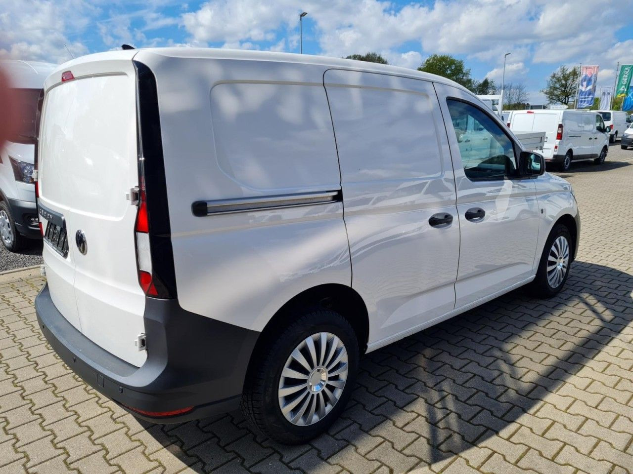 Volkswagen Caddy Kasten Cargo 2.0 TDI KLIMA KOMFORT PDC - Väike kaubik: pilt 4 Volkswagen Caddy Kasten Cargo 2.0 TDI KLIMA KOMFORT PDC - Väike kaubik: pilt 4