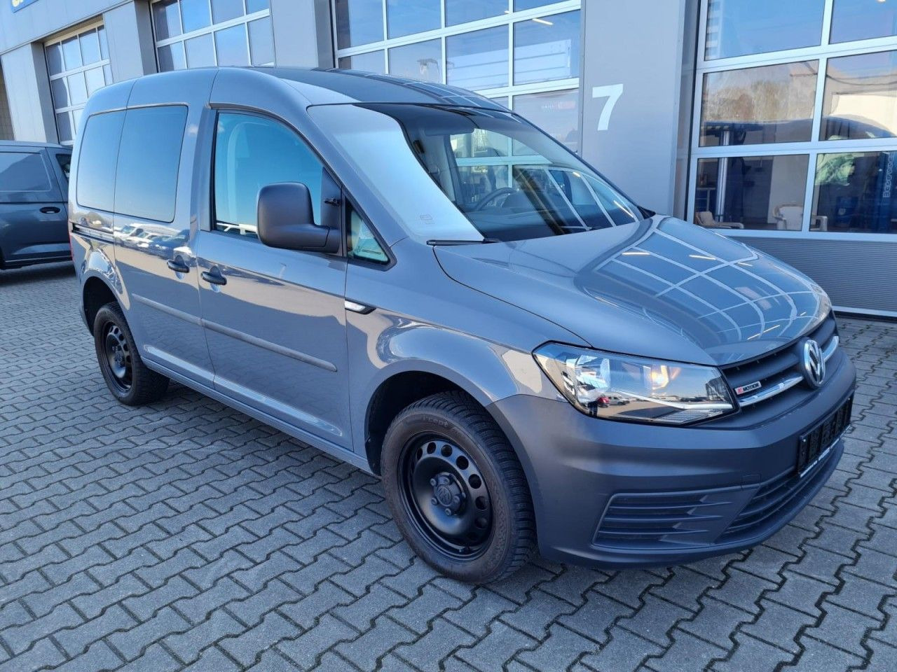 Volkswagen Caddy Kombi 4Motion TDi 5-Sitze KLIMA STHZ TEMPO - Mikrobuss: pilt 3 Volkswagen Caddy Kombi 4Motion TDi 5-Sitze KLIMA STHZ TEMPO - Mikrobuss: pilt 3