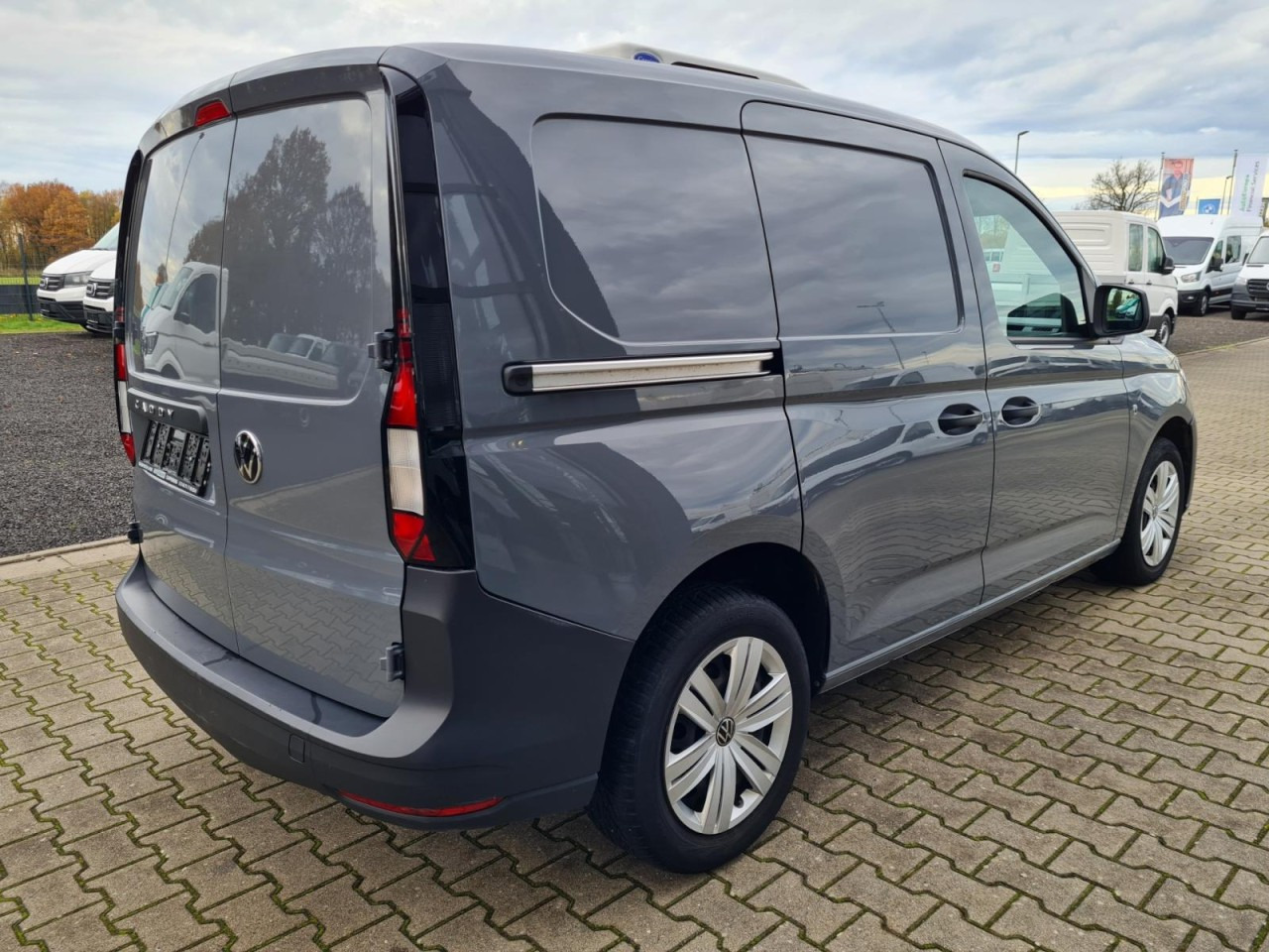Volkswagen Caddy Kühlkasten Cargo 2.0 TDI KLIMA TEMPOMAT - Tarbesõiduk külmik: pilt 4 Volkswagen Caddy Kühlkasten Cargo 2.0 TDI KLIMA TEMPOMAT - Tarbesõiduk külmik: pilt 4