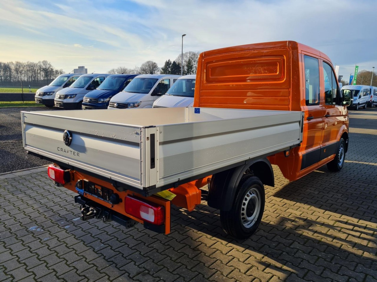 Volkswagen Crafter 35 Doka Pritsche MR AHK KLIMA PDC TEMPOMAT - Madelauto, Meeskonnaauto: pilt 4 Volkswagen Crafter 35 Doka Pritsche MR AHK KLIMA PDC TEMPOMAT - Madelauto, Meeskonnaauto: pilt 4