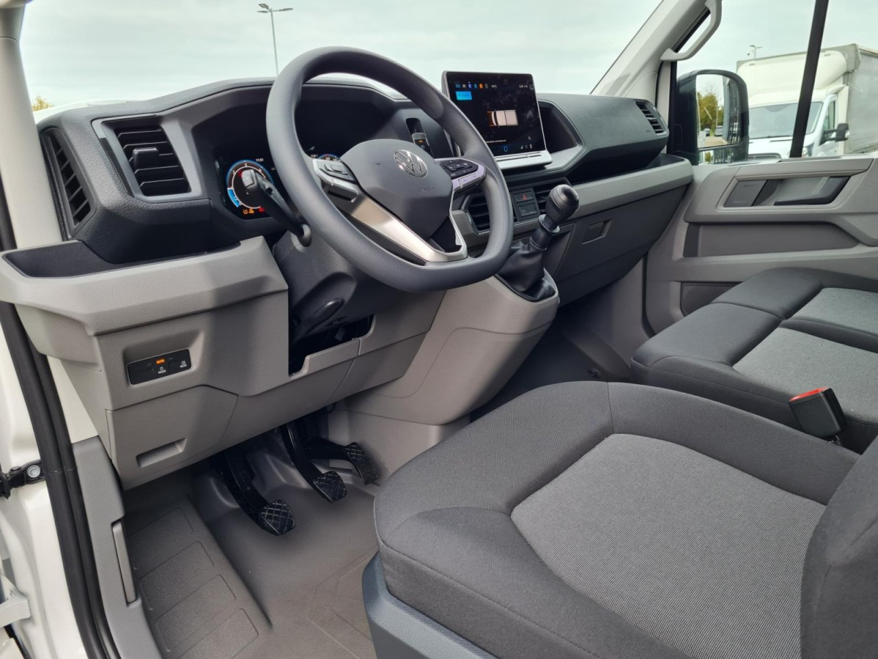 Volkswagen Crafter 35 Doka TDI Pritsche L4 AHK Komfortsitz - Madelauto, Meeskonnaauto: pilt 4 Volkswagen Crafter 35 Doka TDI Pritsche L4 AHK Komfortsitz - Madelauto, Meeskonnaauto: pilt 4
