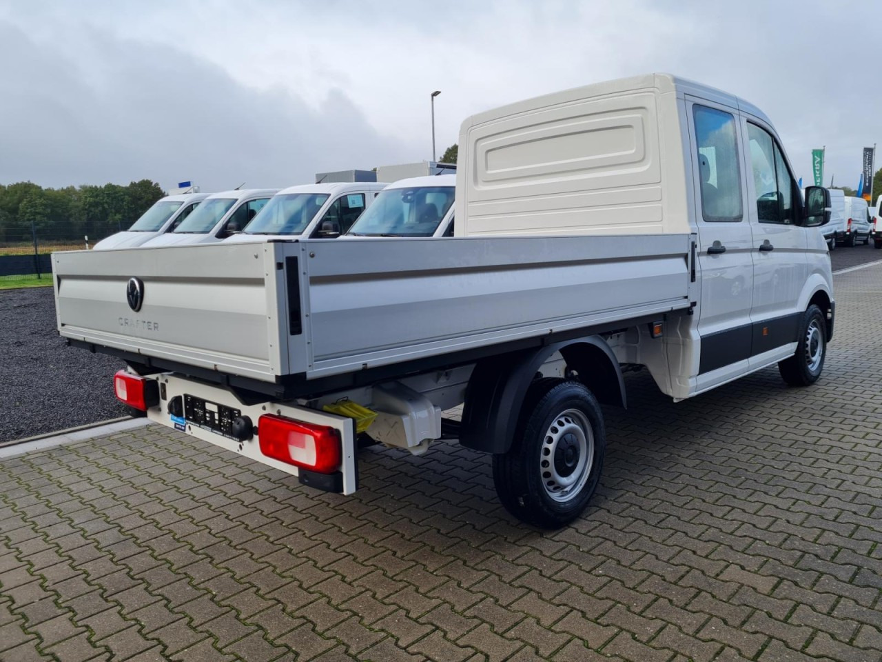 Volkswagen Crafter 35 Doka TDI Pritsche MR KLIMA TEMPOMAT - Madelauto, Meeskonnaauto: pilt 4 Volkswagen Crafter 35 Doka TDI Pritsche MR KLIMA TEMPOMAT - Madelauto, Meeskonnaauto: pilt 4