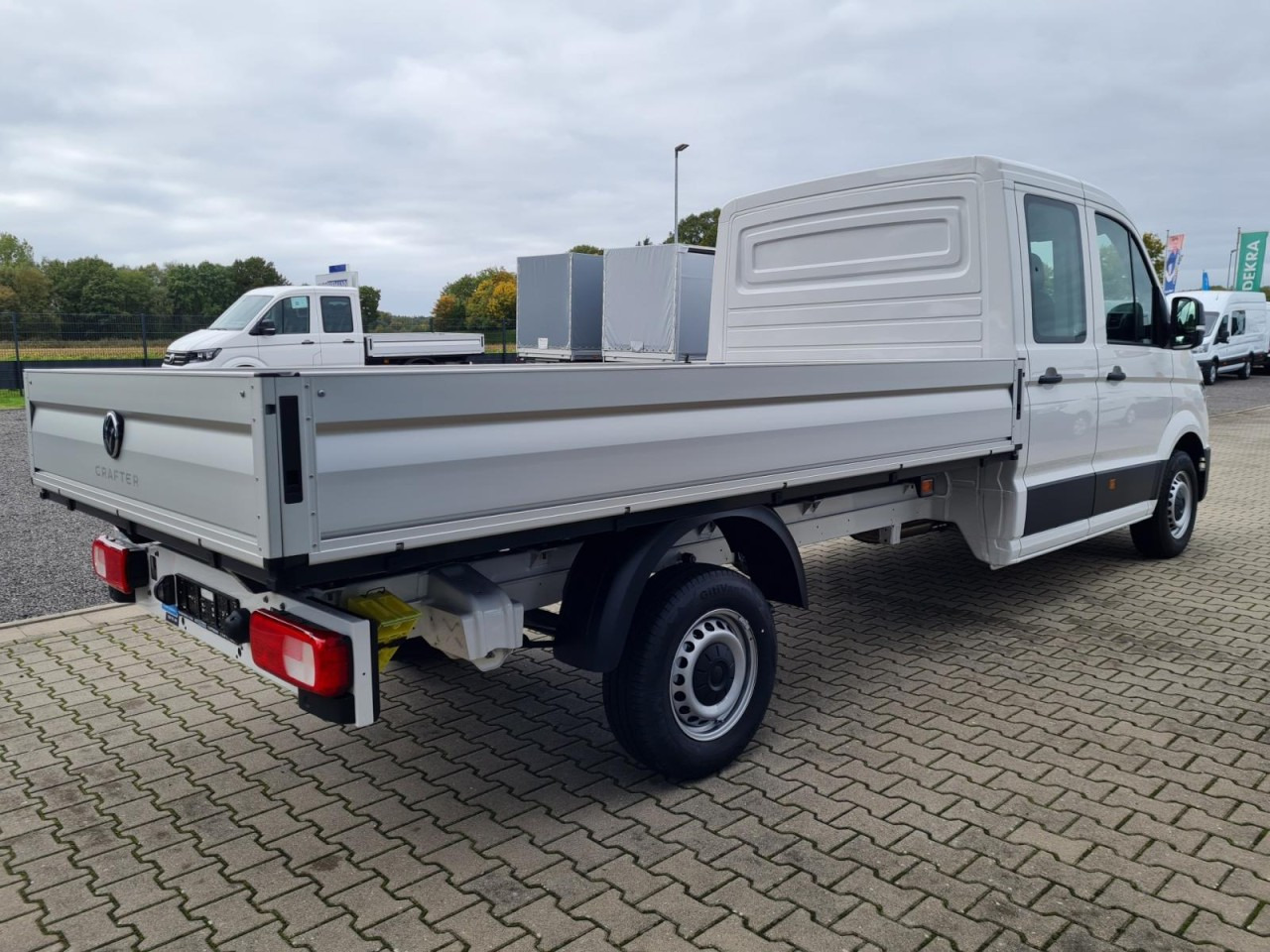 Volkswagen Crafter 35 Doka TDI Pritsche lang L4 KLIMA TEMPOMAT - Madelauto, Meeskonnaauto: pilt 4 Volkswagen Crafter 35 Doka TDI Pritsche lang L4 KLIMA TEMPOMAT - Madelauto, Meeskonnaauto: pilt 4