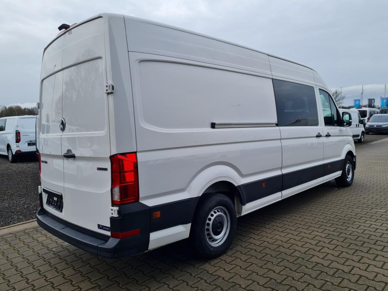 Volkswagen Crafter 35 Kasten 4MOTION L4H3 Plus Doka 7-Sitze - Kaubik, Meeskonnaauto: pilt 4 Volkswagen Crafter 35 Kasten 4MOTION L4H3 Plus Doka 7-Sitze - Kaubik, Meeskonnaauto: pilt 4