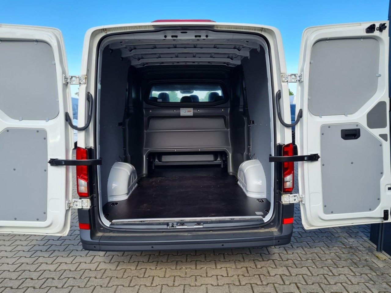Volkswagen Crafter 35 Kasten Plus Doka Mixto PDC NAVI/APP - Kaubik, Meeskonnaauto: pilt 5 Volkswagen Crafter 35 Kasten Plus Doka Mixto PDC NAVI/APP - Kaubik, Meeskonnaauto: pilt 5