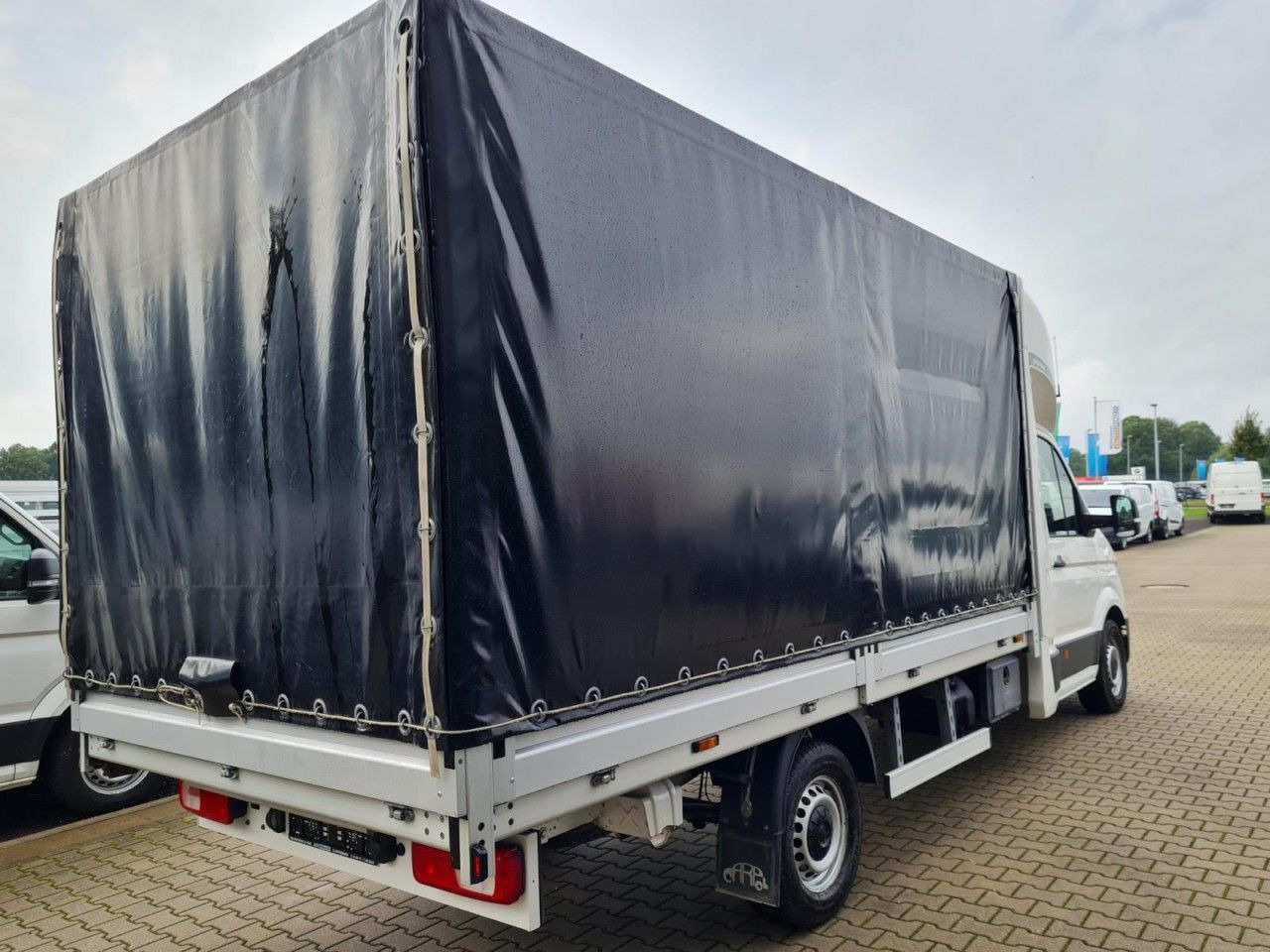 Volkswagen Crafter 35 Pritsche Schlafkabine LED TEMPOMAT - Tent tarbesõiduk: pilt 4 Volkswagen Crafter 35 Pritsche Schlafkabine LED TEMPOMAT - Tent tarbesõiduk: pilt 4