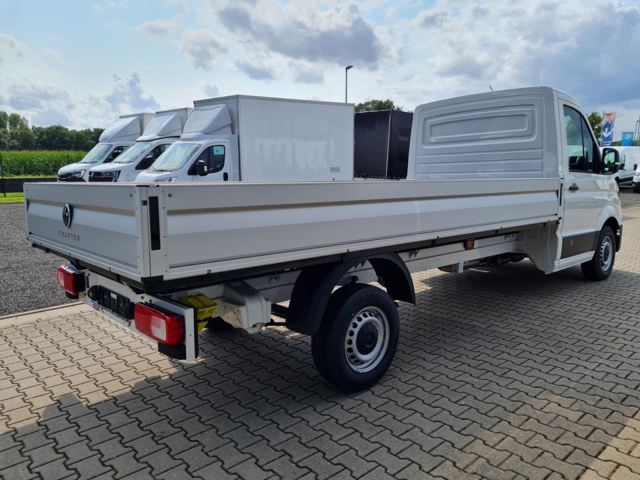 Volkswagen Crafter 35 Pritsche TDi L4 lang KLIMA TEMPOMAT - Madelauto: pilt 4 Volkswagen Crafter 35 Pritsche TDi L4 lang KLIMA TEMPOMAT - Madelauto: pilt 4