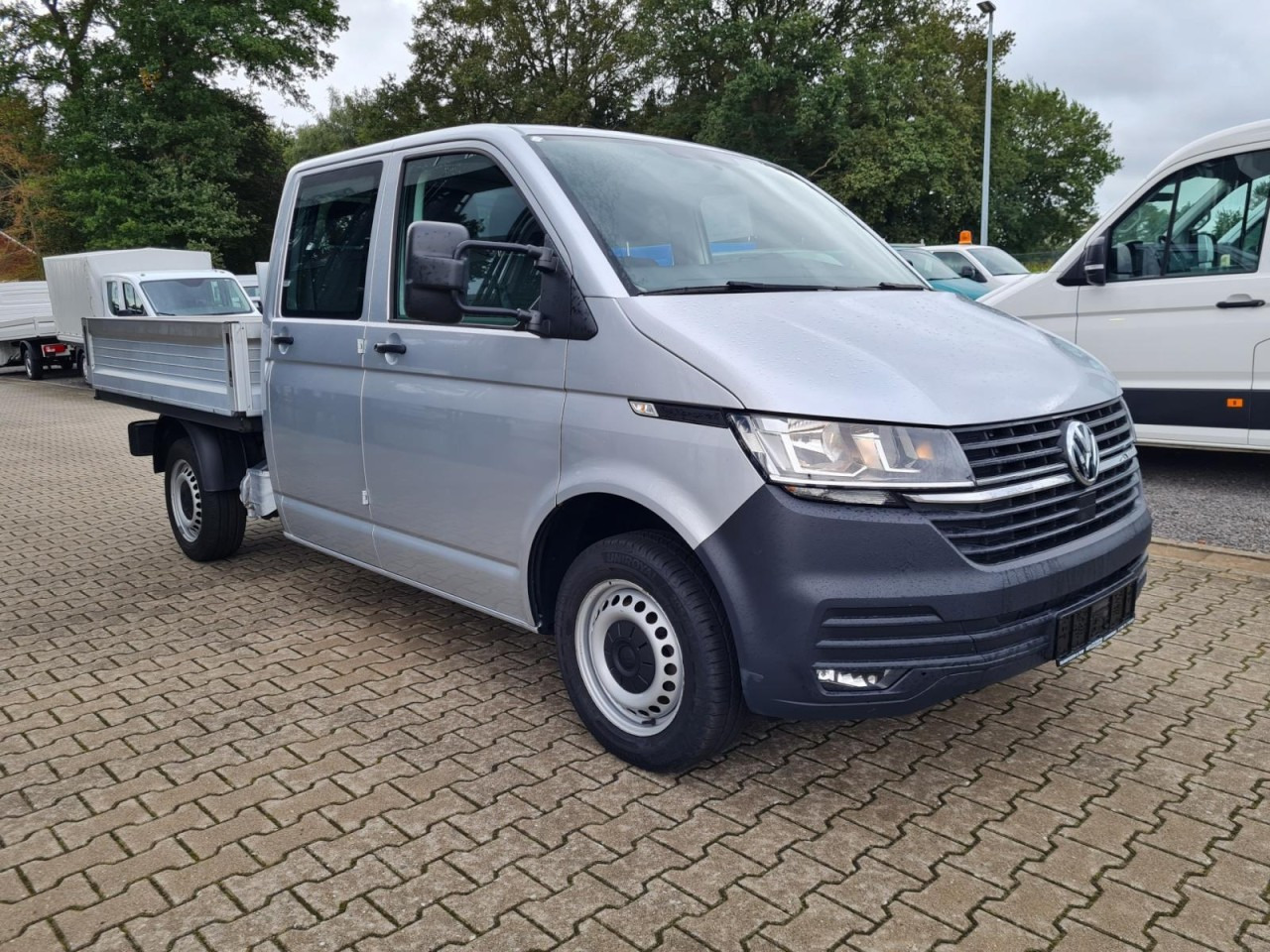 Volkswagen T6.1 Doka Pritsche Plane 6-Sitze Klima Komfort - Madelauto, Meeskonnaauto: pilt 3 Volkswagen T6.1 Doka Pritsche Plane 6-Sitze Klima Komfort - Madelauto, Meeskonnaauto: pilt 3