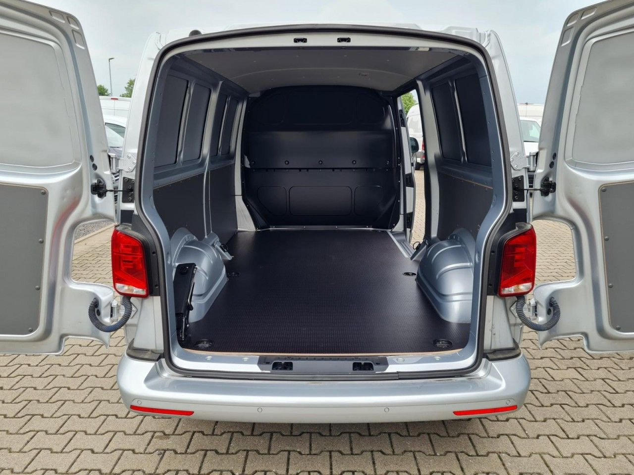 Volkswagen T6.1 Kasten TDI lang DSG LED KAMERA TEMPOMAT - Väike kaubik: pilt 5 Volkswagen T6.1 Kasten TDI lang DSG LED KAMERA TEMPOMAT - Väike kaubik: pilt 5
