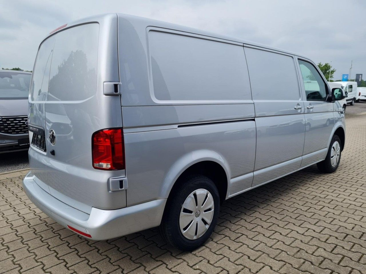 Volkswagen T6.1 Kasten TDI lang DSG LED KAMERA TEMPOMAT - Väike kaubik: pilt 4 Volkswagen T6.1 Kasten TDI lang DSG LED KAMERA TEMPOMAT - Väike kaubik: pilt 4