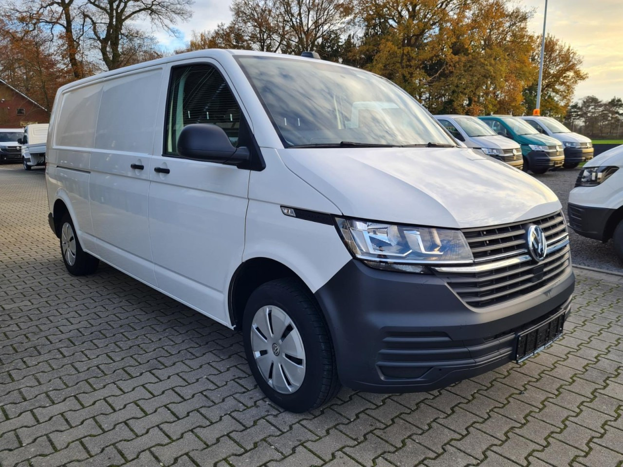 Volkswagen T6.1 Kasten TDI lang L2H1 DSG PDC KLIMA KAMERA - Väike kaubik: pilt 3 Volkswagen T6.1 Kasten TDI lang L2H1 DSG PDC KLIMA KAMERA - Väike kaubik: pilt 3