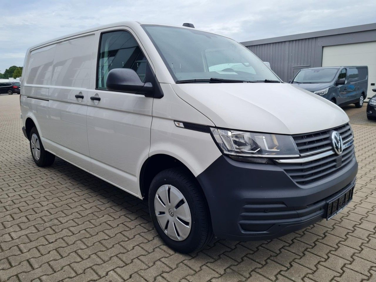 Volkswagen T6.1 Kasten lang DSG KLIMA KOMFORT ACC TEMPO PDC - Väike kaubik: pilt 3 Volkswagen T6.1 Kasten lang DSG KLIMA KOMFORT ACC TEMPO PDC - Väike kaubik: pilt 3