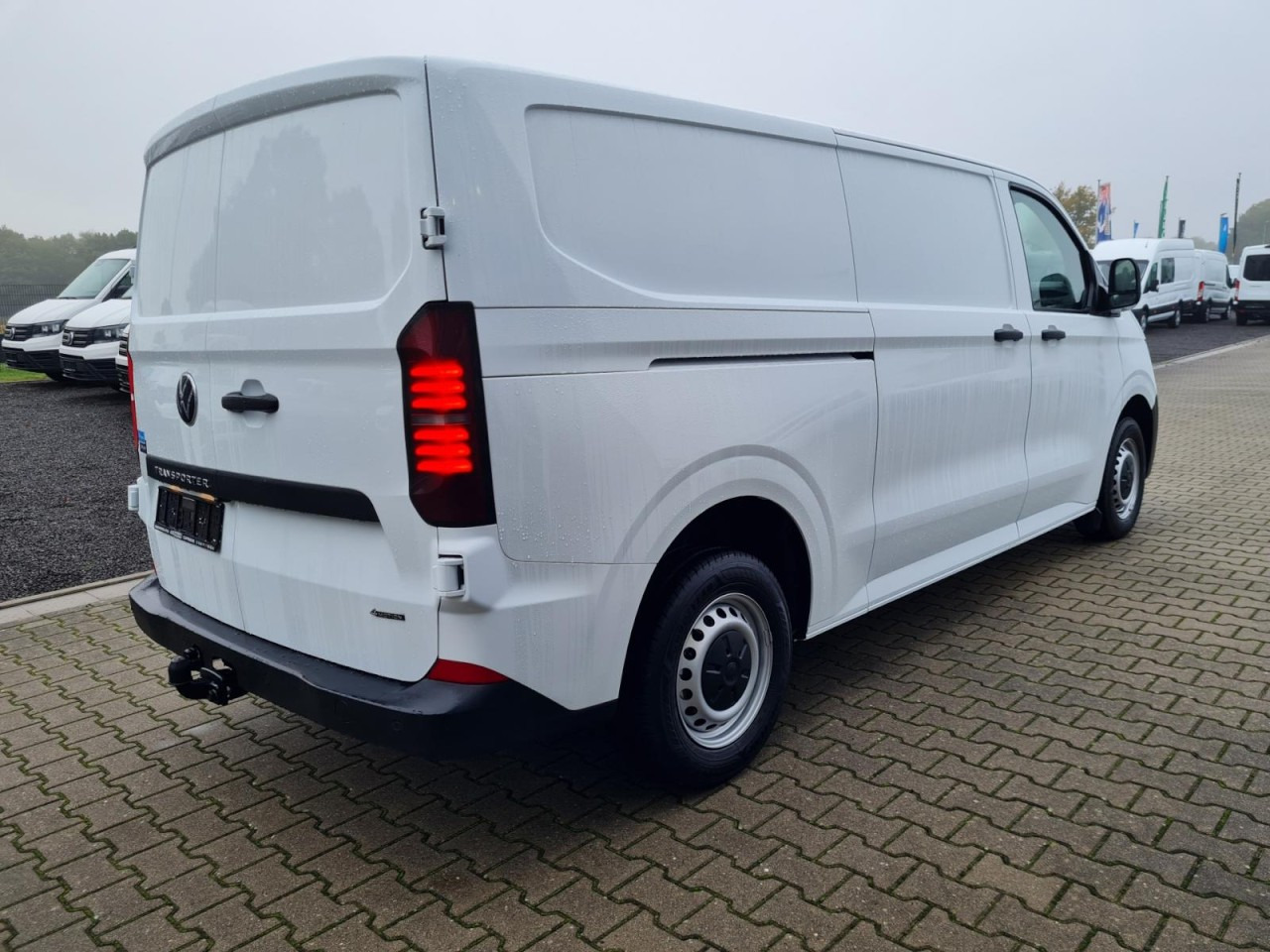 Volkswagen T7 Transporter Kasten TDI 4Motion LR L2H1 LED AUTOM. - Väike kaubik: pilt 4 Volkswagen T7 Transporter Kasten TDI 4Motion LR L2H1 LED AUTOM. - Väike kaubik: pilt 4