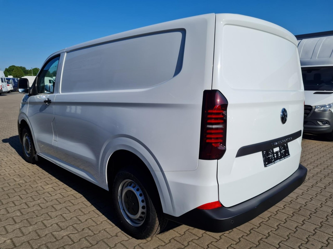 Volkswagen T7 Transporter Kasten Tdi KR Heckklappe PDC KLIMA - Väike kaubik: pilt 4 Volkswagen T7 Transporter Kasten Tdi KR Heckklappe PDC KLIMA - Väike kaubik: pilt 4