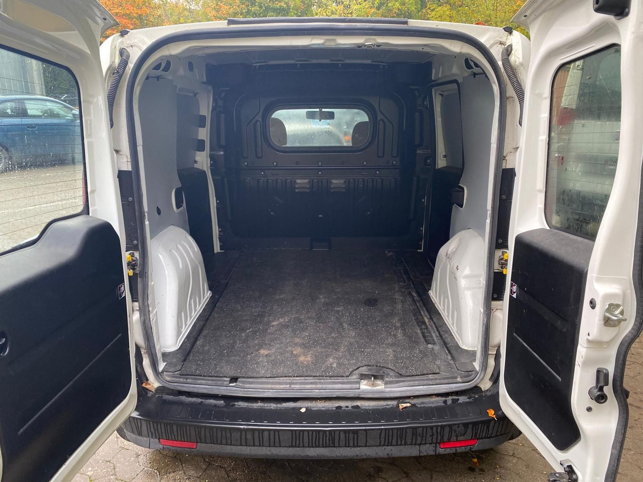 Fiat Doblo SX Kasten Cargo 1.3 Multijet  Motorscha... - Mikrobuss: pilt 5 Fiat Doblo SX Kasten Cargo 1.3 Multijet  Motorscha... - Mikrobuss: pilt 5