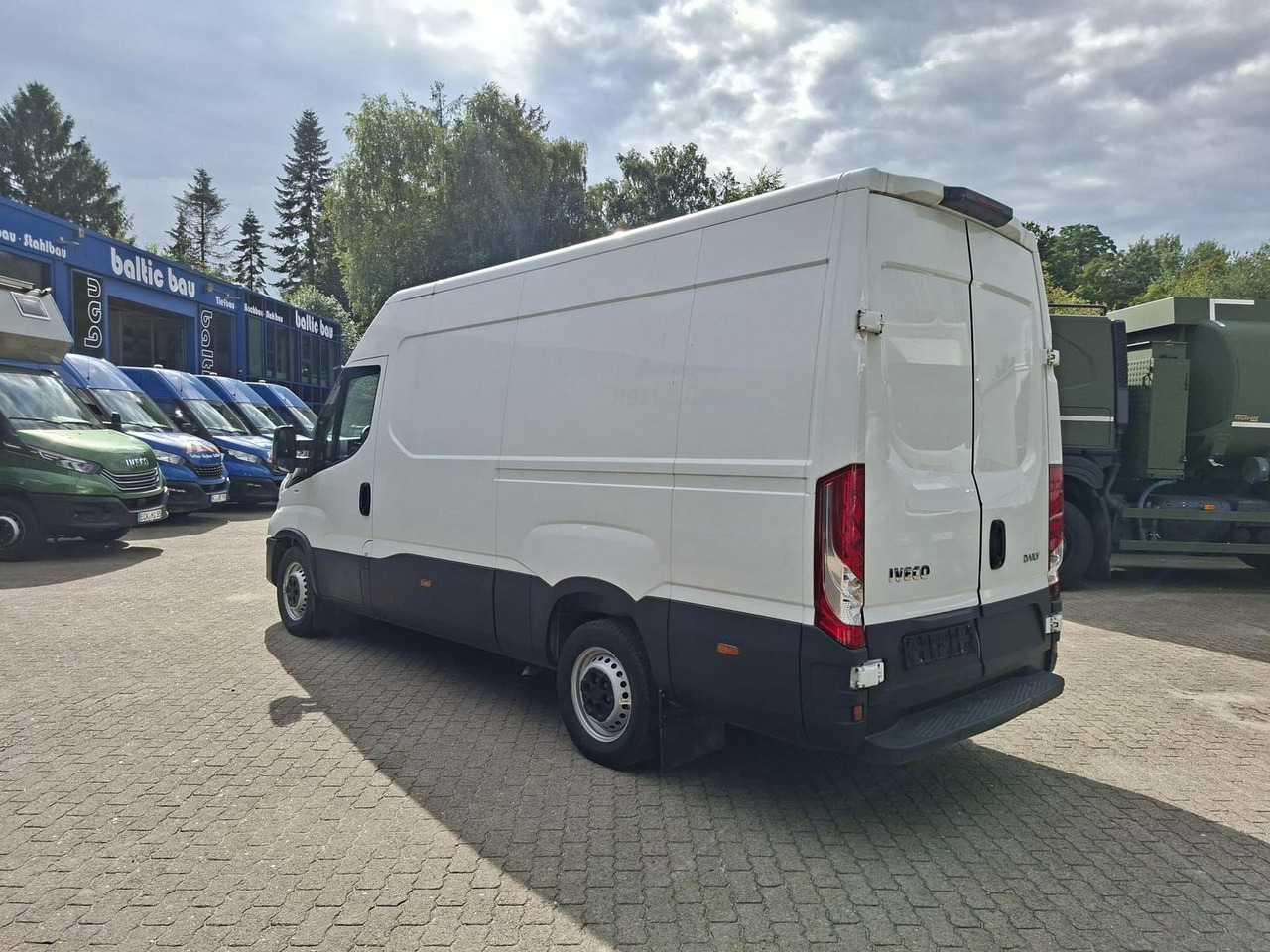 Iveco Daily 35 S16 V 3520L Klima 115 kW (156 PS), S... - Kaubik: pilt 3 Iveco Daily 35 S16 V 3520L Klima 115 kW (156 PS), S... - Kaubik: pilt 3