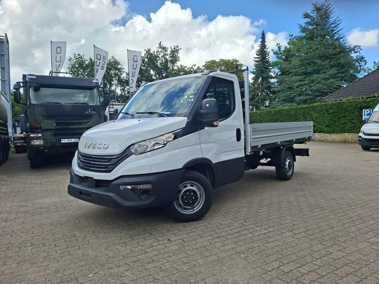 Iveco Daily 35S14A8Y Henschel 3-Seiten Kipper 100 k... - Madelauto: pilt 1 Iveco Daily 35S14A8Y Henschel 3-Seiten Kipper 100 k... - Madelauto: pilt 1