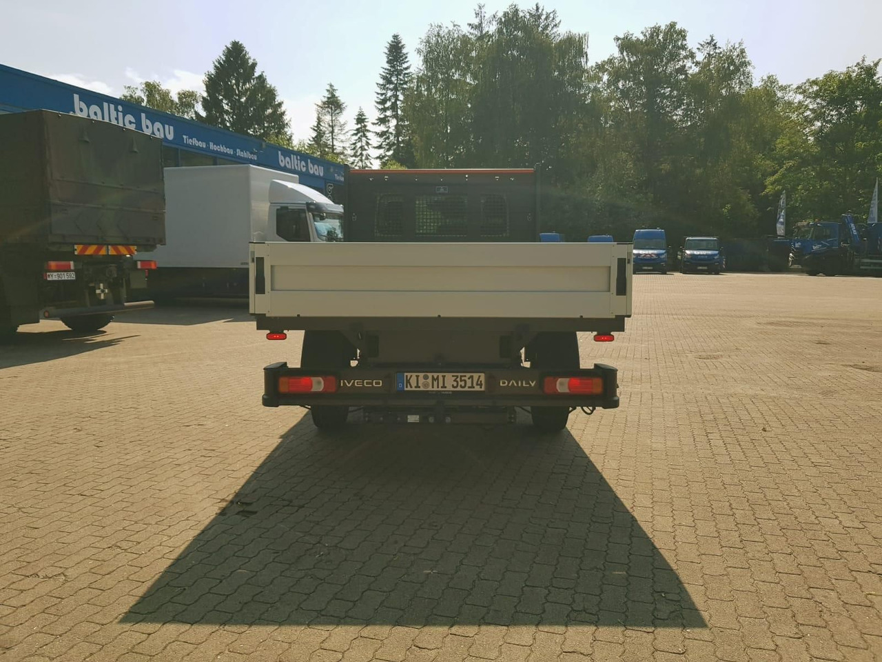 Iveco Daily 35S14HA8 Pritsche AHK 100 kW (136 PS),... - Madelauto: pilt 4 Iveco Daily 35S14HA8 Pritsche AHK 100 kW (136 PS),... - Madelauto: pilt 4