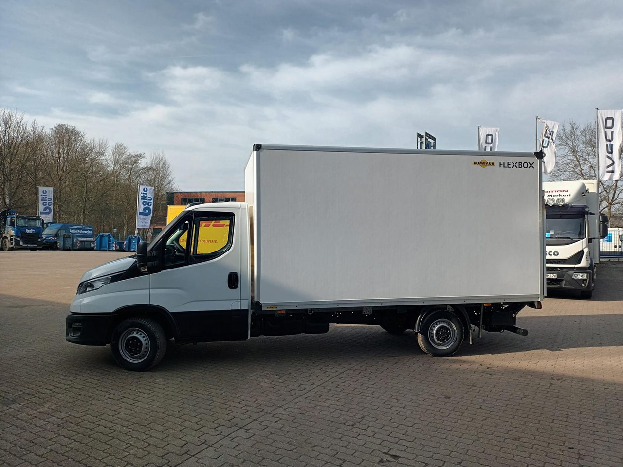 Iveco Daily 35S14HE Koffer LBW, Rückfahrkamera 2x a... - Tarbesõiduk furgoon: pilt 2 Iveco Daily 35S14HE Koffer LBW, Rückfahrkamera 2x a... - Tarbesõiduk furgoon: pilt 2