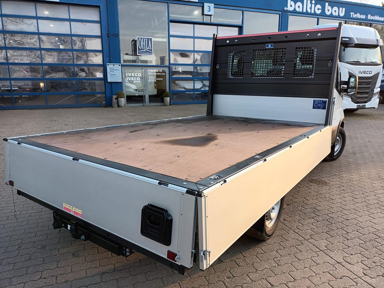 Iveco Daily 35S16H3.0 Pritsche,AHK, Rückfahrkamera... - Madelauto: pilt 4 Iveco Daily 35S16H3.0 Pritsche,AHK, Rückfahrkamera... - Madelauto: pilt 4