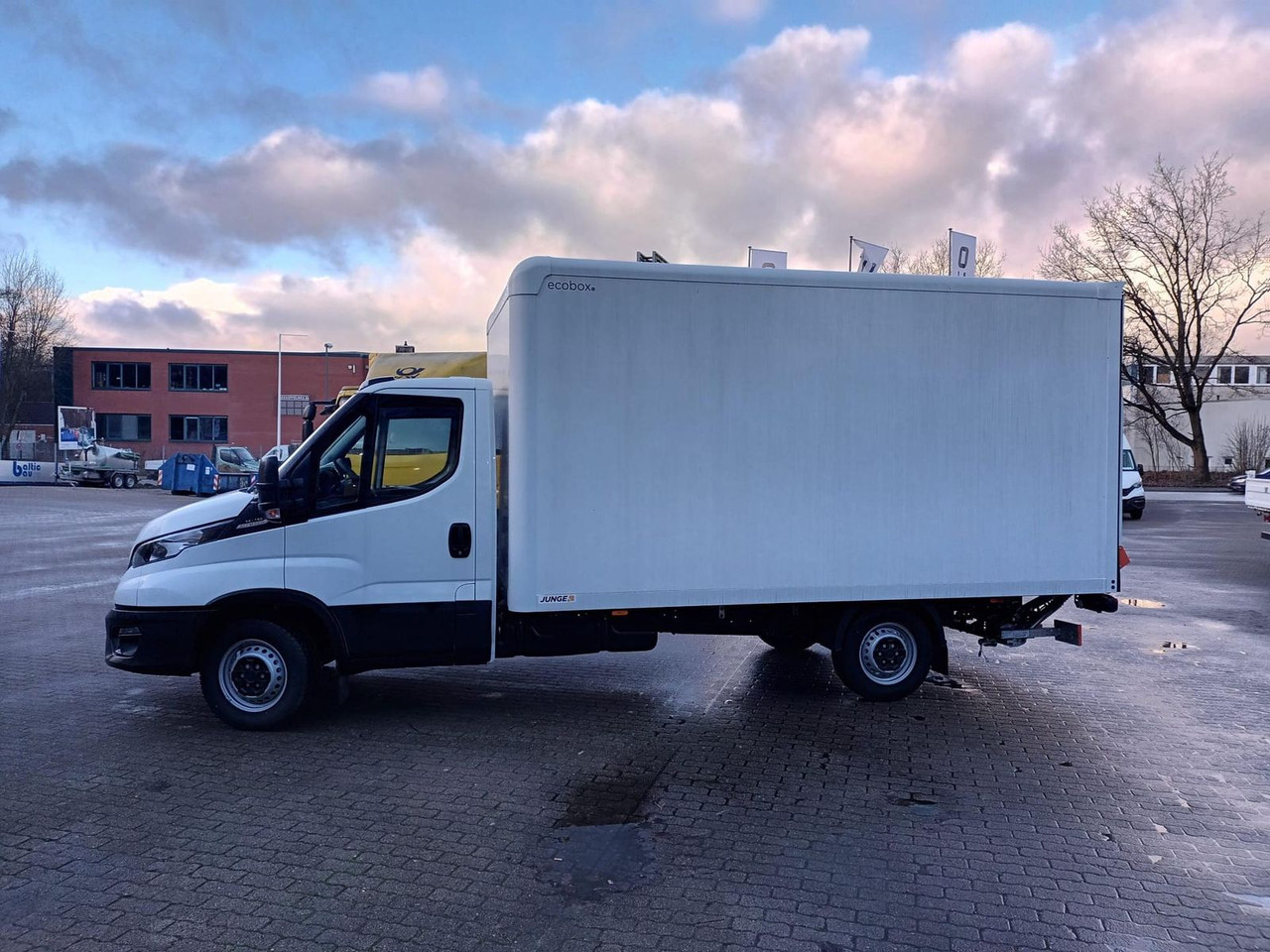 Iveco Daily 35S16HA8 Koffer LBW - ab 0% Finanzieren - Tarbesõiduk furgoon: pilt 2 Iveco Daily 35S16HA8 Koffer LBW - ab 0% Finanzieren - Tarbesõiduk furgoon: pilt 2