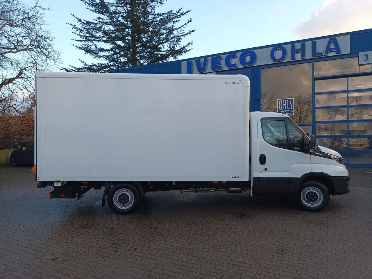 Iveco Daily 35S16HA8 Koffer LBW - ab 0% Finanzieren - Tarbesõiduk furgoon: pilt 5 Iveco Daily 35S16HA8 Koffer LBW - ab 0% Finanzieren - Tarbesõiduk furgoon: pilt 5