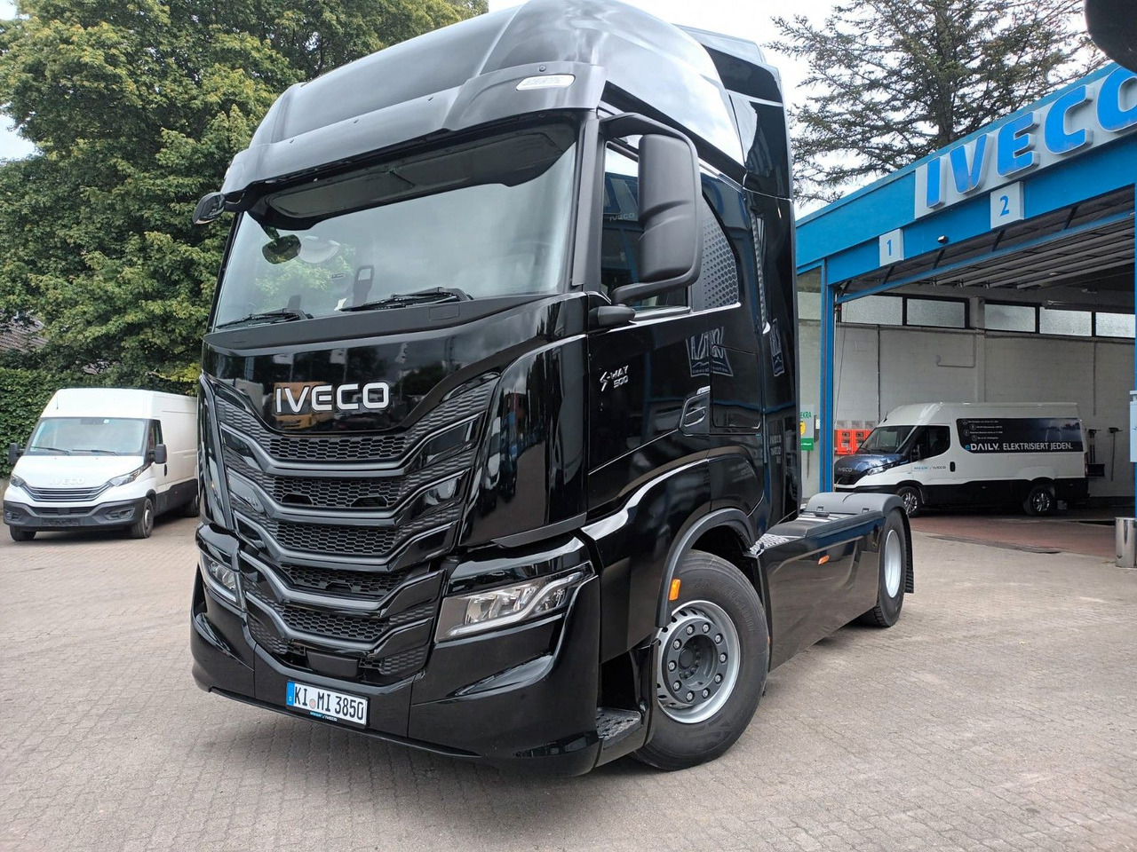 Iveco S-Way SZM 500PS 18-20t zGG. ohne Hydraulik - Sadulveok: pilt 1 Iveco S-Way SZM 500PS 18-20t zGG. ohne Hydraulik - Sadulveok: pilt 1