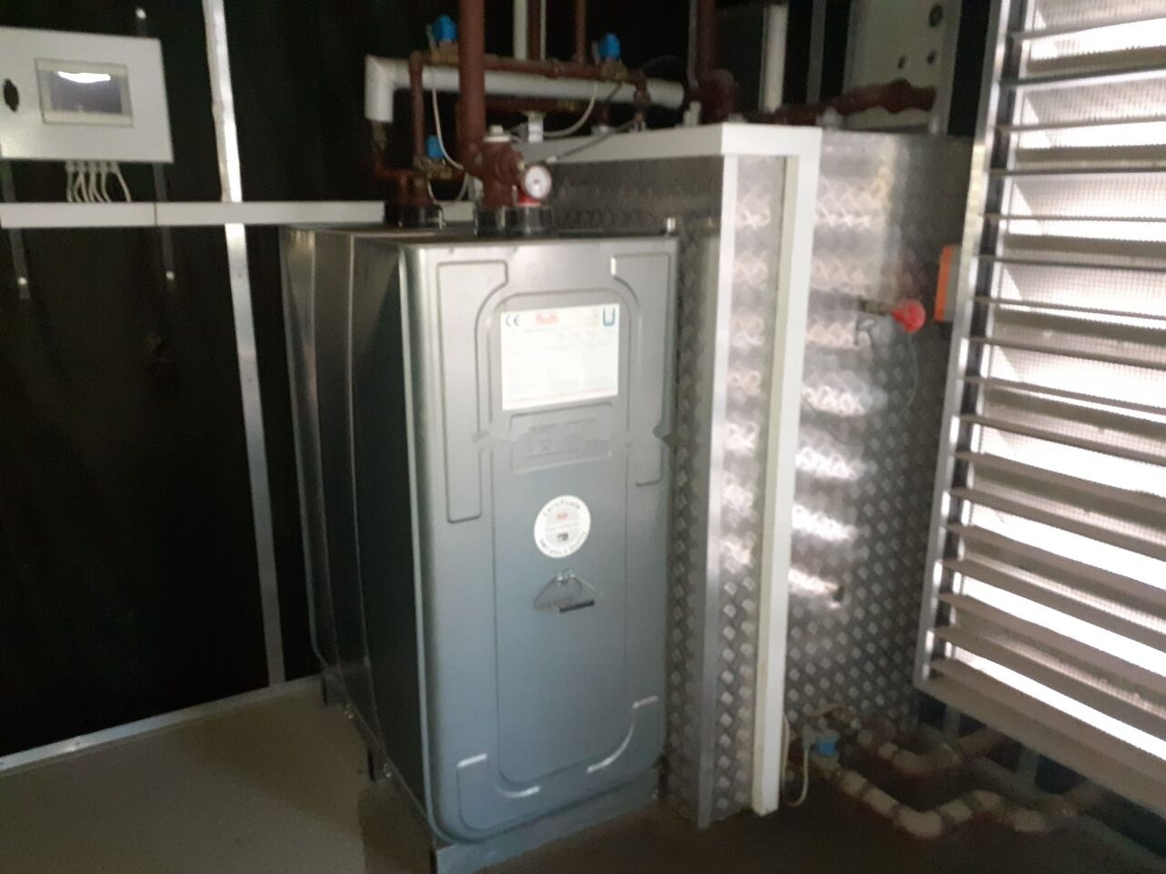 Stamford Generator Nowy1300 KW 1650 KVA STAMFORD CUMMINS - Generaatorikomplekt: pilt 4 Stamford Generator Nowy1300 KW 1650 KVA STAMFORD CUMMINS - Generaatorikomplekt: pilt 4