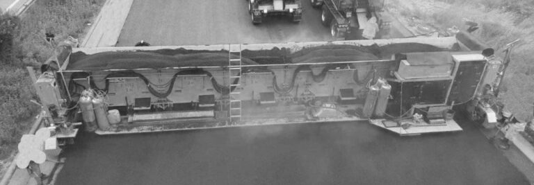 Mastic asphalt paver / Gussasphalt-Fertiger - Asfaldilaotur: pilt 1 Mastic asphalt paver / Gussasphalt-Fertiger - Asfaldilaotur: pilt 1