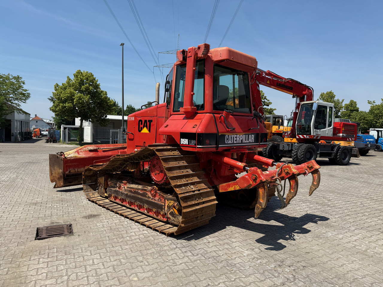 CATERPILLAR D5N FTC LGP Raupe mit 6-Wege + Heckaufreißer - Buldooser: pilt 5 CATERPILLAR D5N FTC LGP Raupe mit 6-Wege + Heckaufreißer - Buldooser: pilt 5