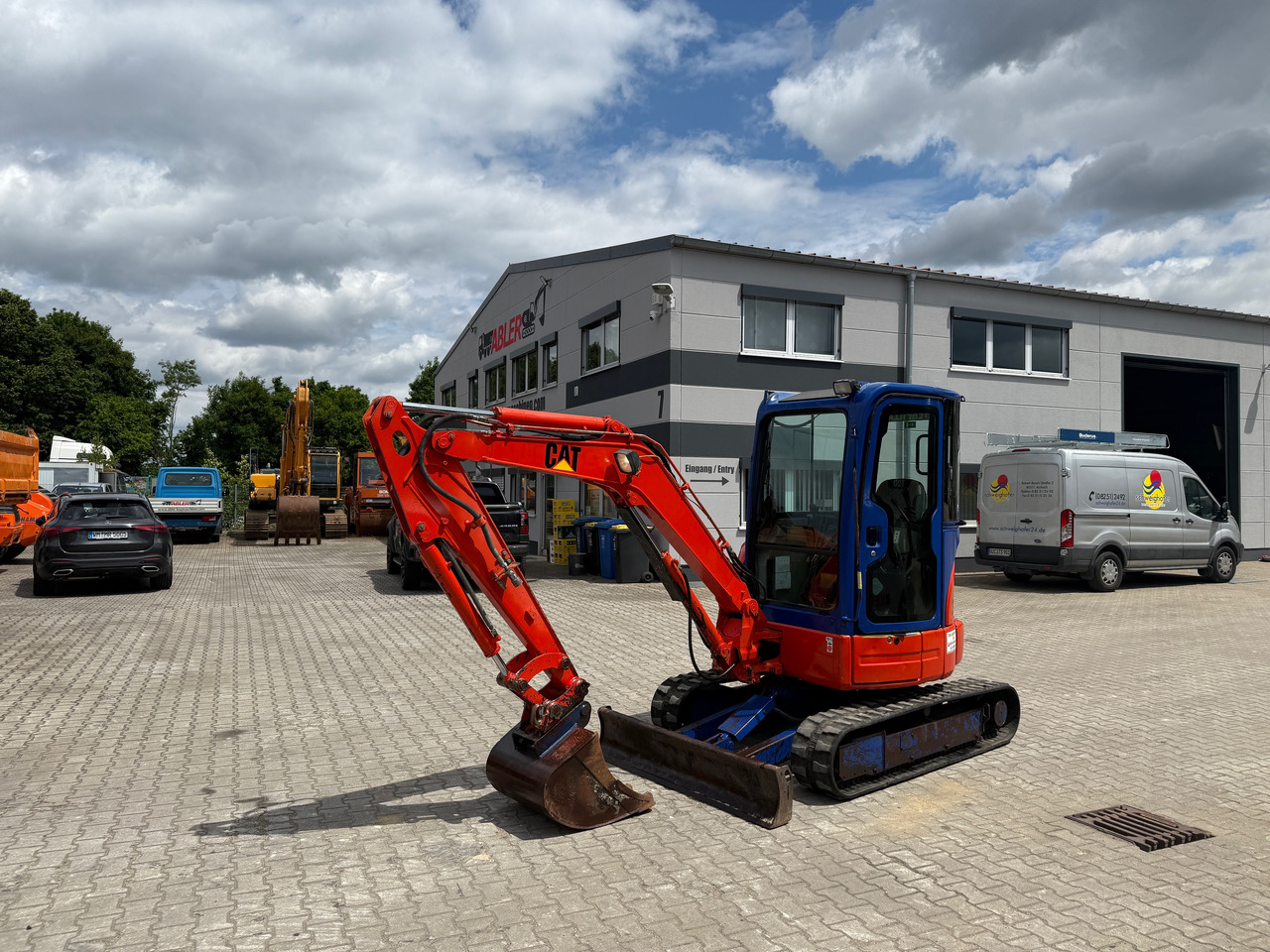Caterpillar 303C Minibagger - Ekskavaator: pilt 1 Caterpillar 303C Minibagger - Ekskavaator: pilt 1