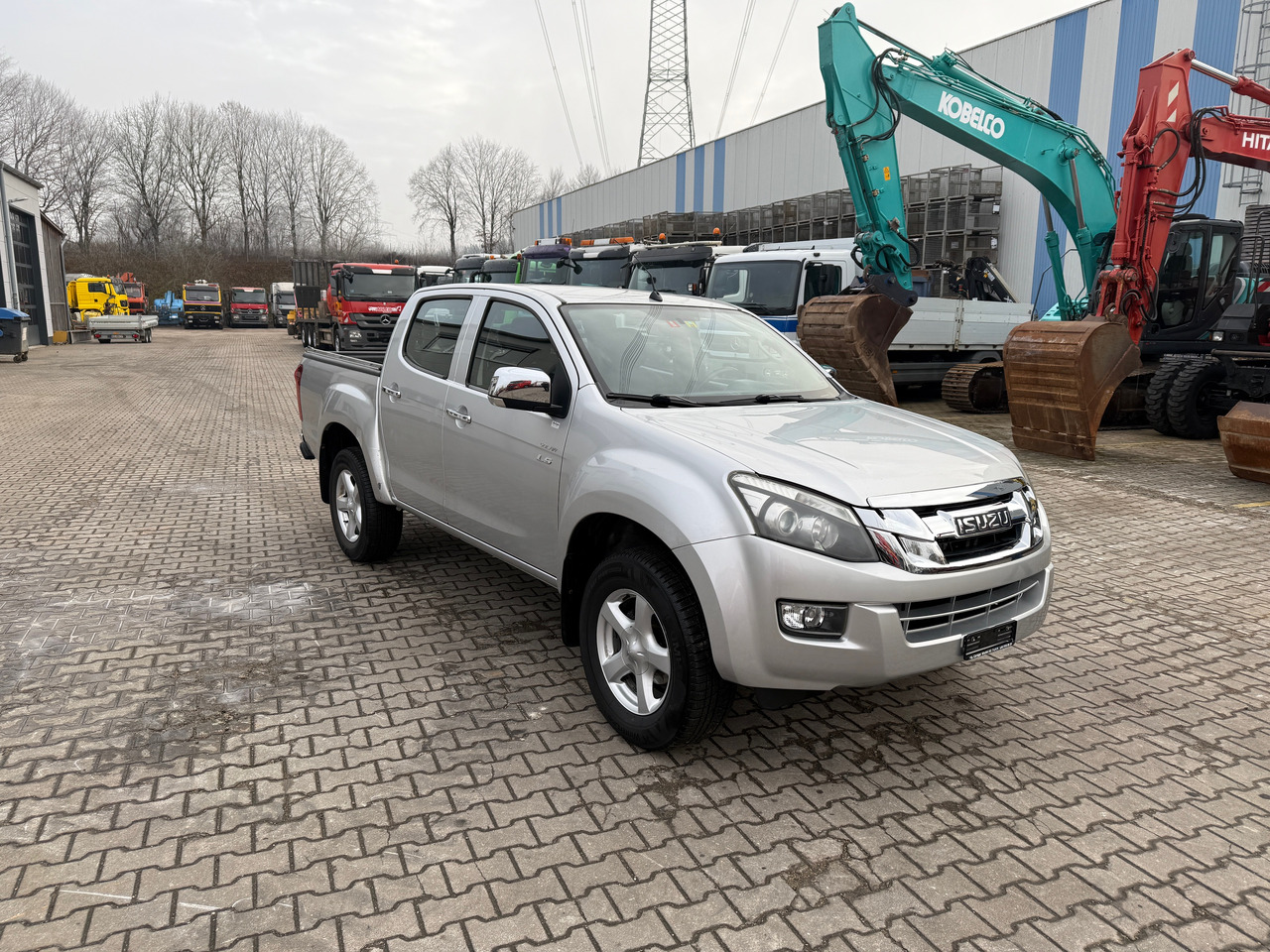 Isuzu DMAX 2,5 Pickup Automatik - Pikap: pilt 3 Isuzu DMAX 2,5 Pickup Automatik - Pikap: pilt 3
