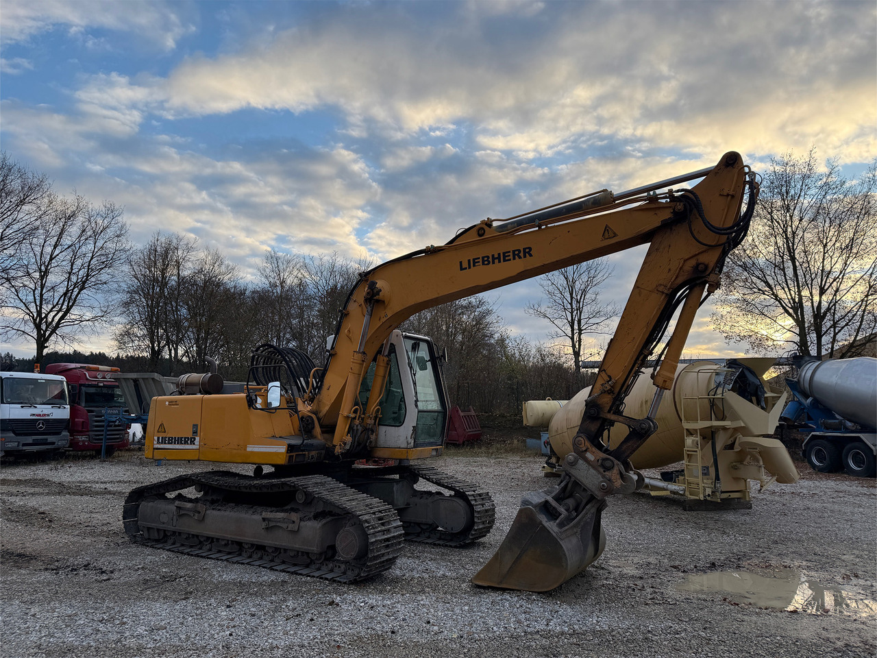 Liebherr R904 Kettenbagger Klima SW - Ekskavaator: pilt 2 Liebherr R904 Kettenbagger Klima SW - Ekskavaator: pilt 2