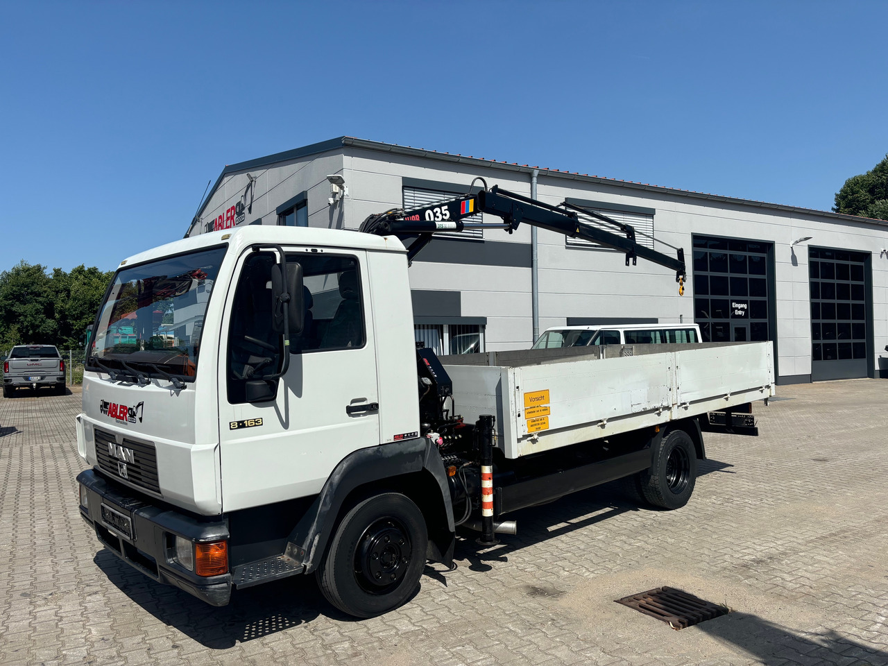 MAN 8.163 L2000 Pritsche+Kran Hiab 035 - Madelveok/ Platvormveok, Kraanaga veoauto: pilt 3 MAN 8.163 L2000 Pritsche+Kran Hiab 035 - Madelveok/ Platvormveok, Kraanaga veoauto: pilt 3