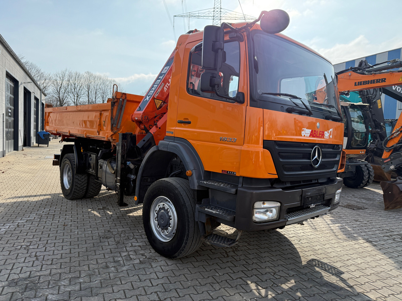 Mercedes-Benz 1833 Axor Kipper Kran Allrad - Kallurauto, Kraanaga veoauto: pilt 3 Mercedes-Benz 1833 Axor Kipper Kran Allrad - Kallurauto, Kraanaga veoauto: pilt 3