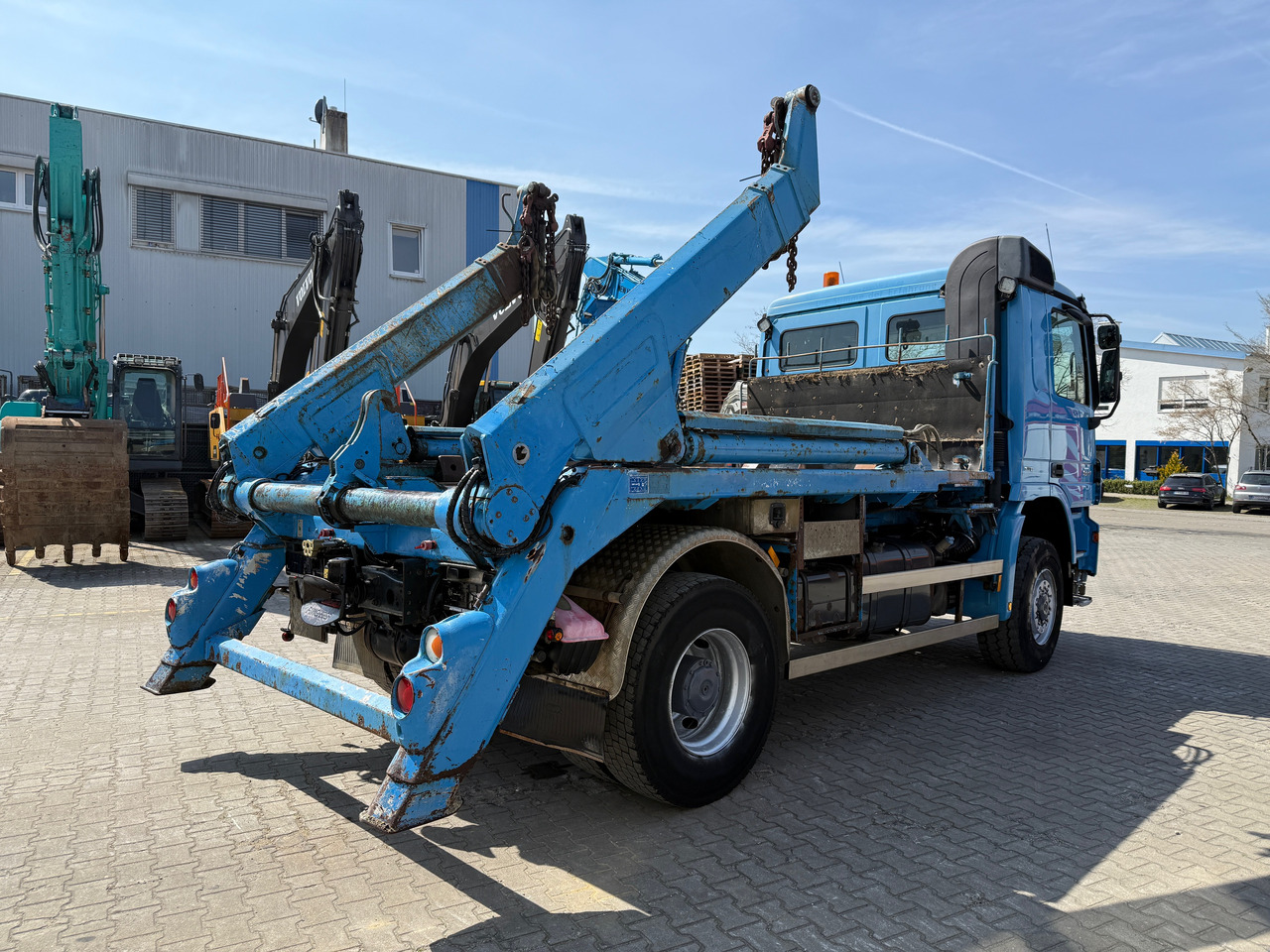 Mercedes-Benz 1841 Actros MP2 Absetzkipper 4x4 Allrad Klima - Nöörtõstukiga veoauto: pilt 3 Mercedes-Benz 1841 Actros MP2 Absetzkipper 4x4 Allrad Klima - Nöörtõstukiga veoauto: pilt 3