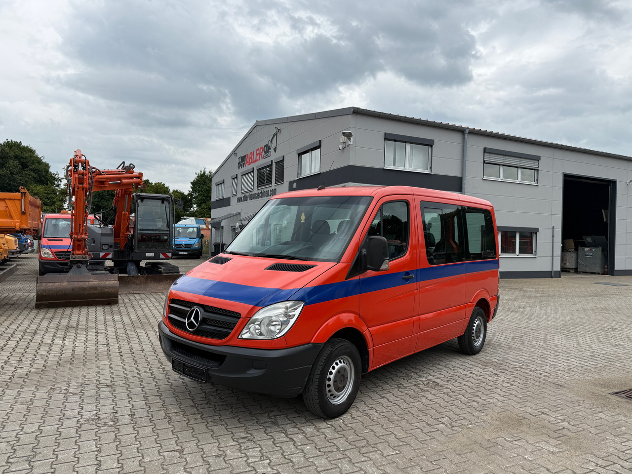 Mercedes-Benz 211 CDI Kombi AHK - Auto: pilt 2 Mercedes-Benz 211 CDI Kombi AHK - Auto: pilt 2