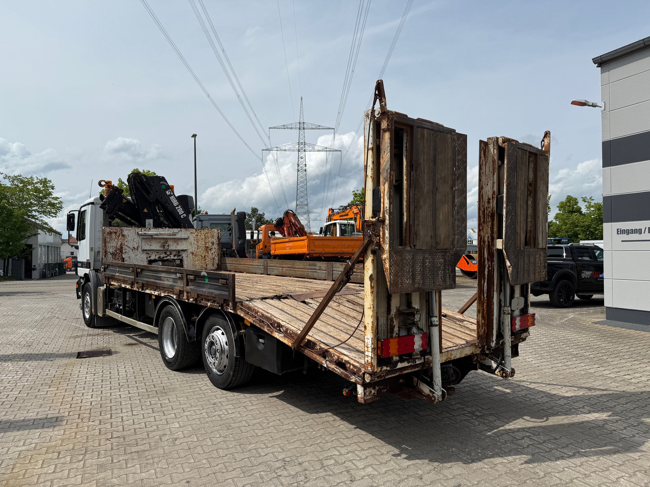 Mercedes-Benz 2535 Actros MP1 Baumaschinentransporter mit Kran und Rampen - Treilerveoauto, Kraanaga veoauto: pilt 5 Mercedes-Benz 2535 Actros MP1 Baumaschinentransporter mit Kran und Rampen - Treilerveoauto, Kraanaga veoauto: pilt 5