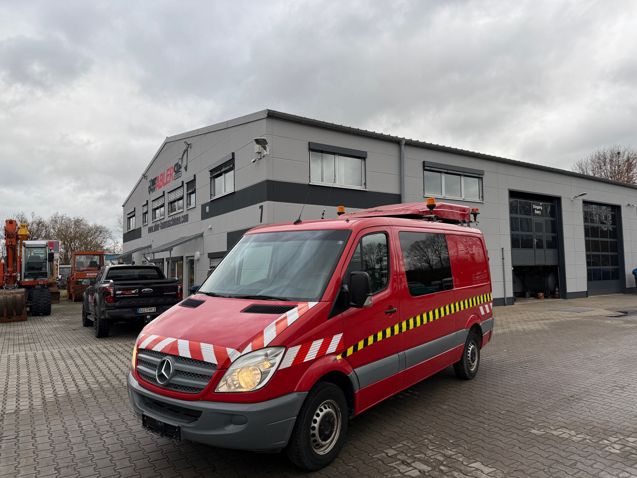 Mercedes-Benz 316 CDI Sprinter BF3 Schwertransportbegleitfahrzeug - Meeskonnaauto: pilt 2 Mercedes-Benz 316 CDI Sprinter BF3 Schwertransportbegleitfahrzeug - Meeskonnaauto: pilt 2