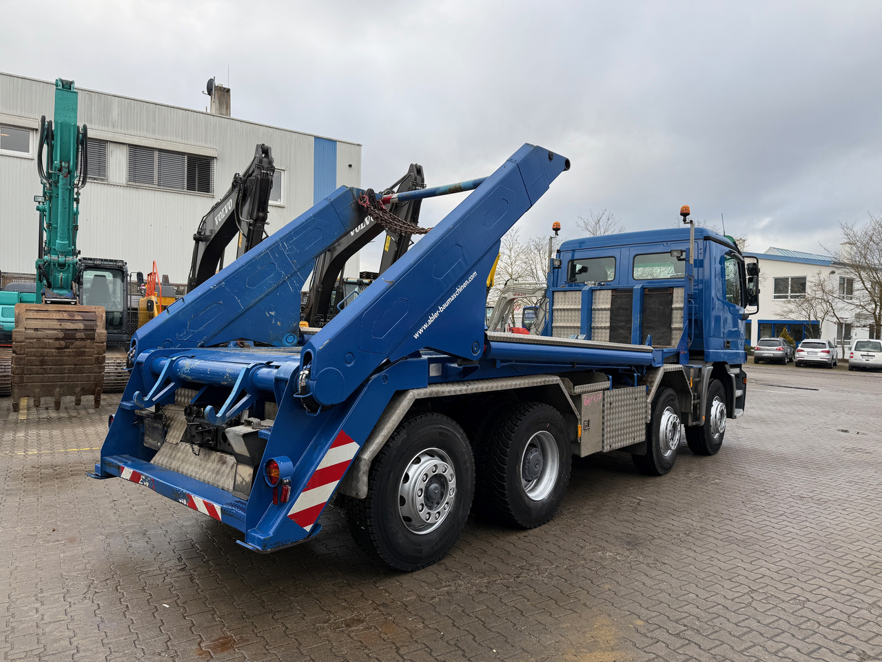 Mercedes-Benz 3243 Actros MP1 4-Achs Absetzkipper - Nöörtõstukiga veoauto: pilt 4 Mercedes-Benz 3243 Actros MP1 4-Achs Absetzkipper - Nöörtõstukiga veoauto: pilt 4