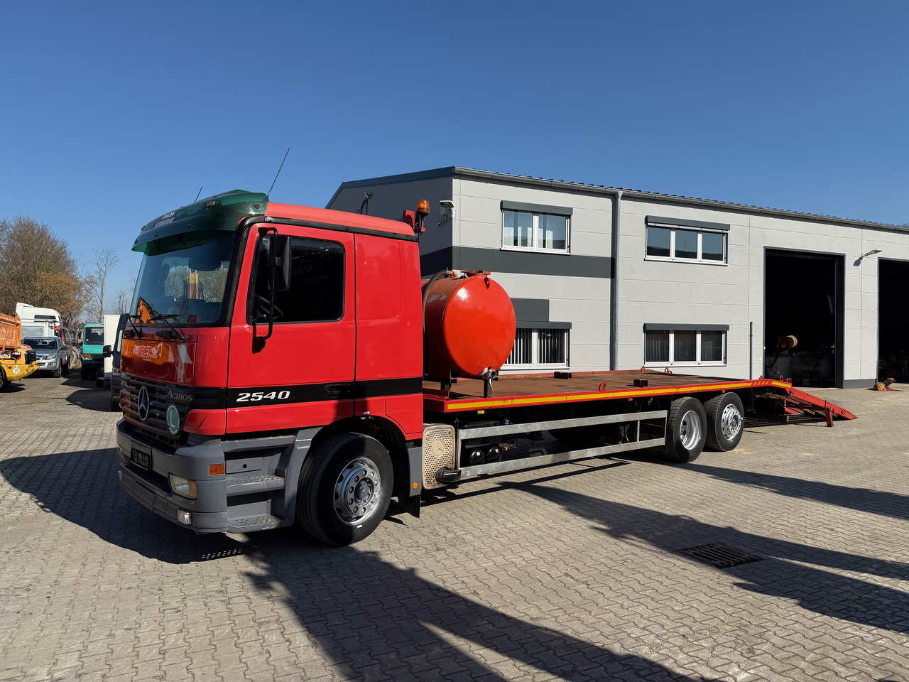 Mercedes-Benz 2540 Actros MP1 Baumaschinentrnasporter - Veoauto: pilt 4 Mercedes-Benz 2540 Actros MP1 Baumaschinentrnasporter - Veoauto: pilt 4