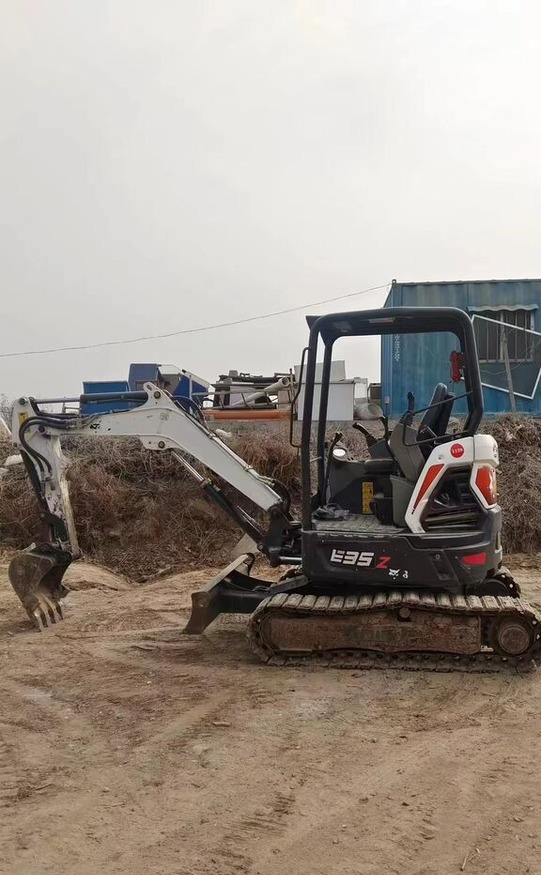 Bobcat E35 - Miniekskavaator: pilt 1 Bobcat E35 - Miniekskavaator: pilt 1